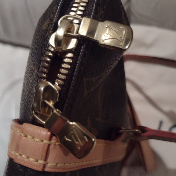 💯% authentic RARE PERFECT Louis Vuitton Coussin shoulder bag 🌹🌹 - Picture 6 of 16